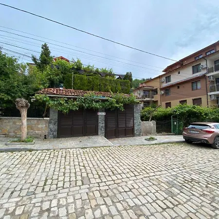 Amazing View And Cozy Atmosphere