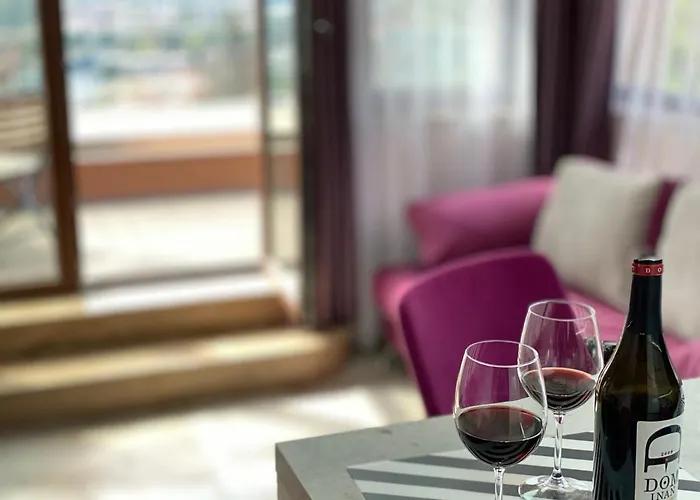 Amazing View And Cozy Atmosphere Apartment *