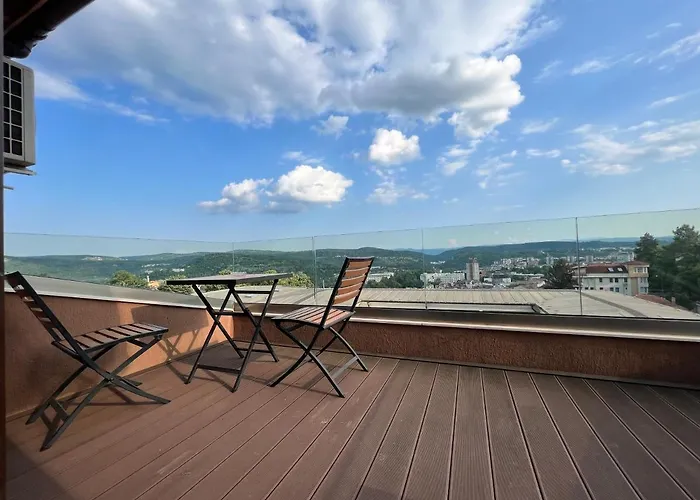 Amazing View And Cozy Atmosphere